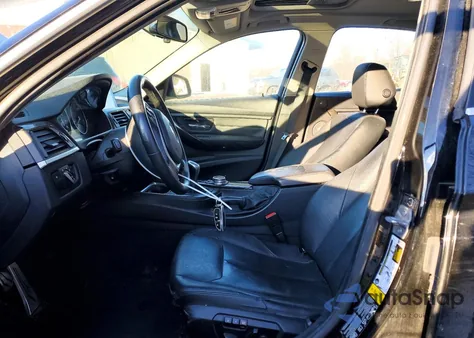 2015 BMW 335 Xi z USA, uszkodzony, nr VIN WBA3B9G52FNR99257